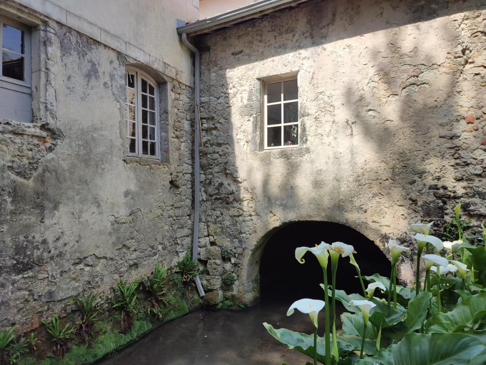 Chambre D'Hotes Le Moulin De Moulis Exterior photo