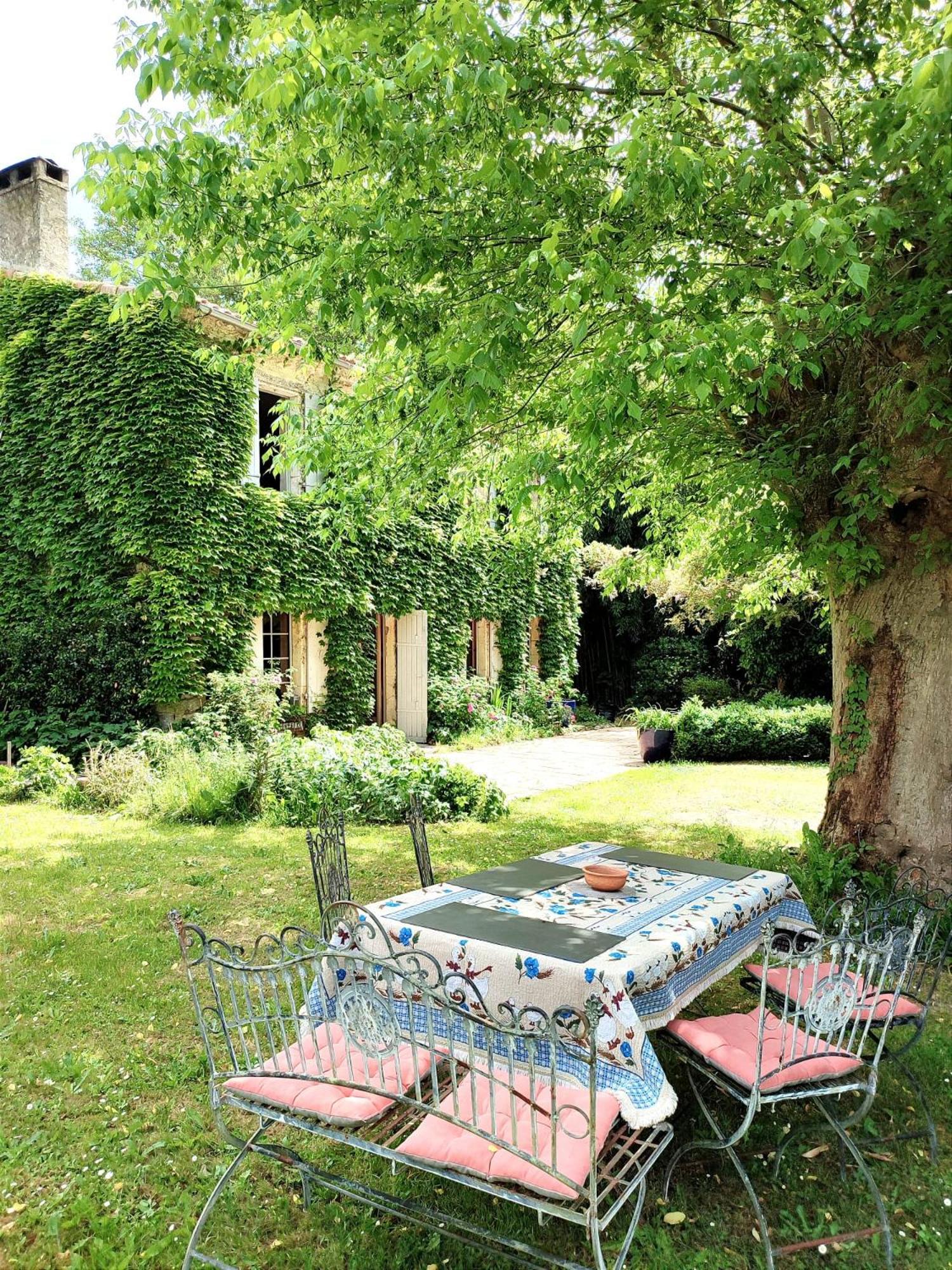 Chambre D'Hotes Le Moulin De Moulis Exterior photo