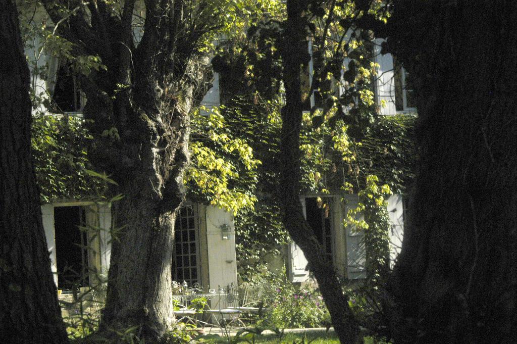 Chambre D'Hotes Le Moulin De Moulis Exterior photo