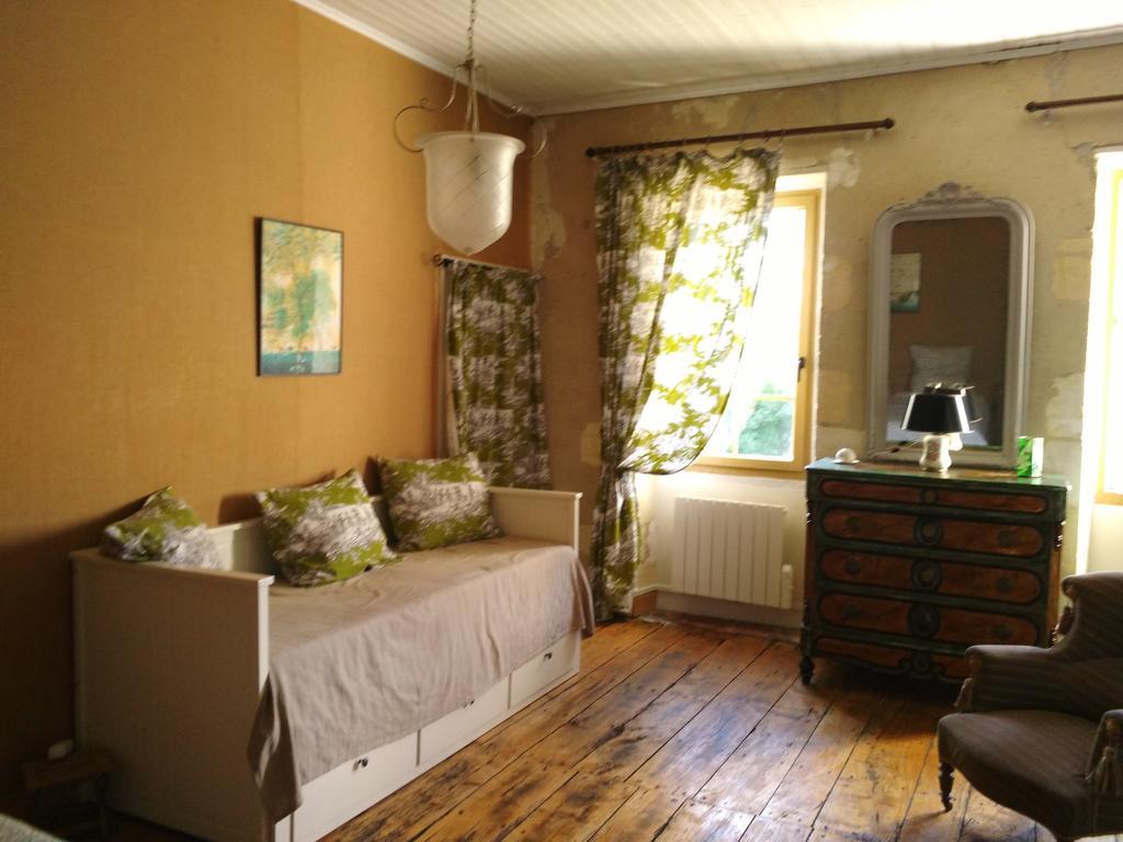 Chambre D'Hotes Le Moulin De Moulis Exterior photo